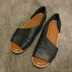 Black casual shoes. Worn only a few times. Like new.